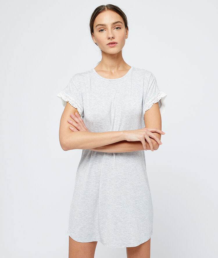 Camisón de viscosa y encaje c.gris claro.