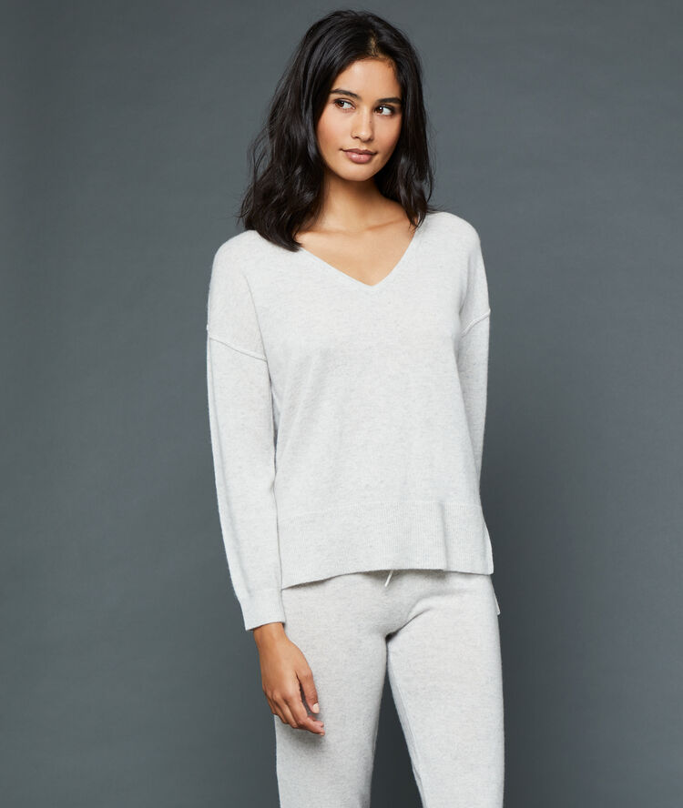 Jersey escote en v cachemir c.gris perla.