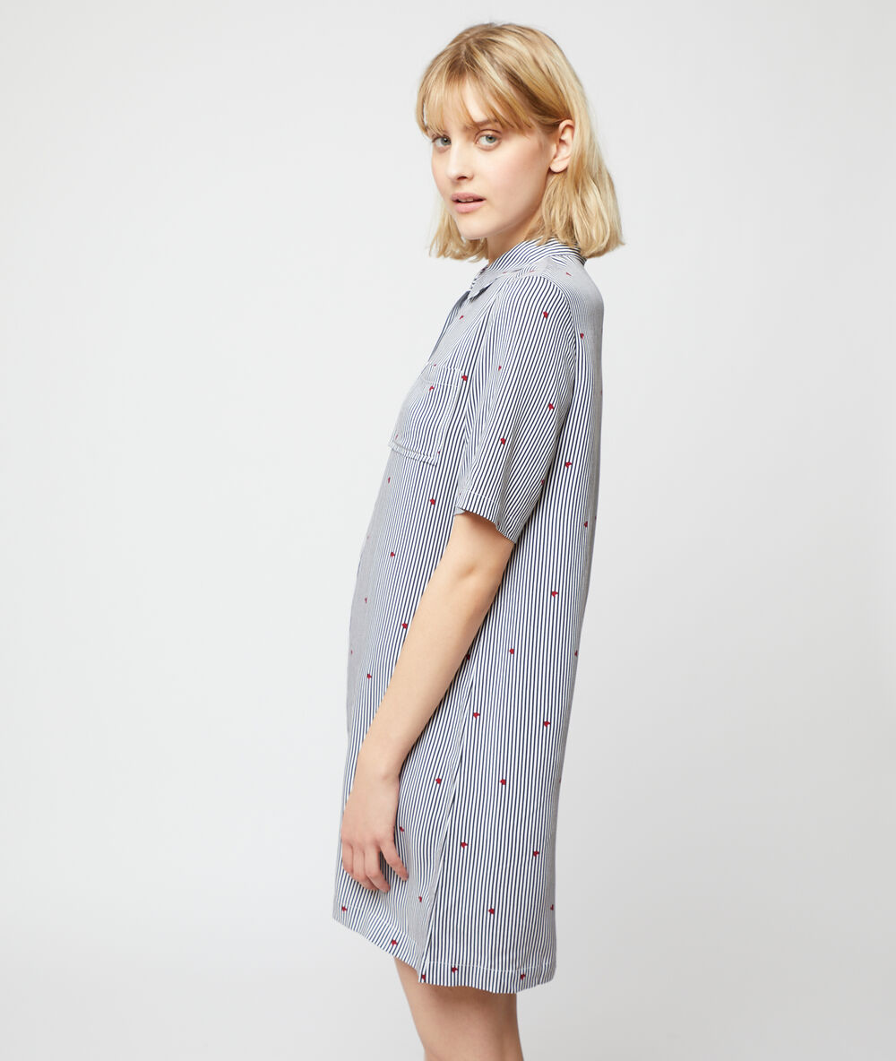 Camisón estampado finas rayas azul marino.