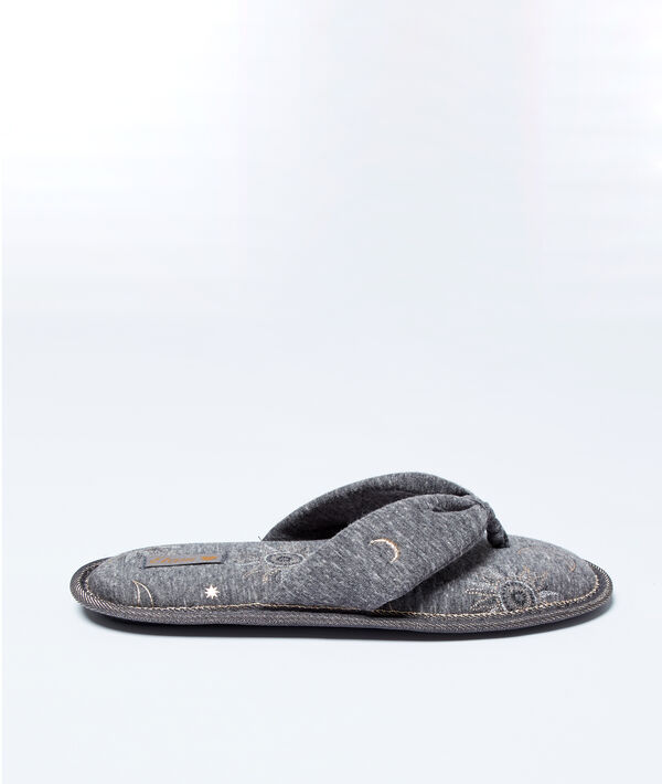 Zapatillas tipo chancla estampadas Zapatillas tipo chancla estampadas