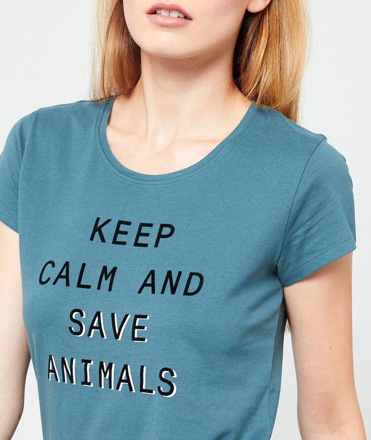 Camiseta manga corta de algodón azul.