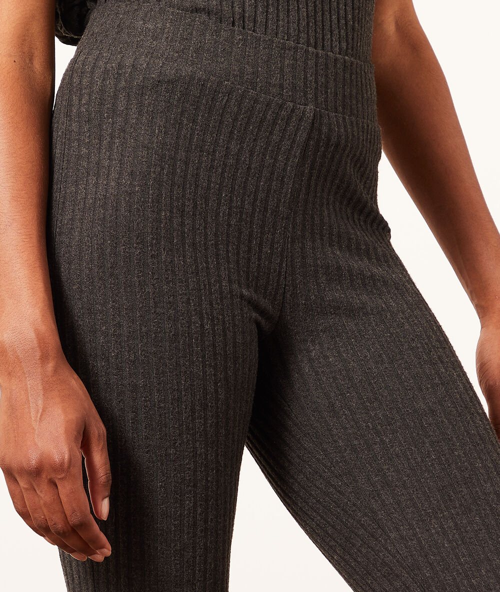 Pantalón acampanado, tejido canalé antracita.