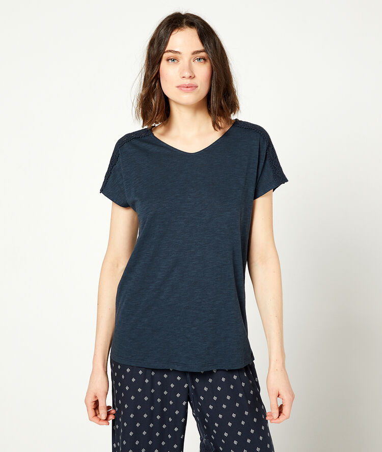 Camiseta motivos de encaje azul marino.