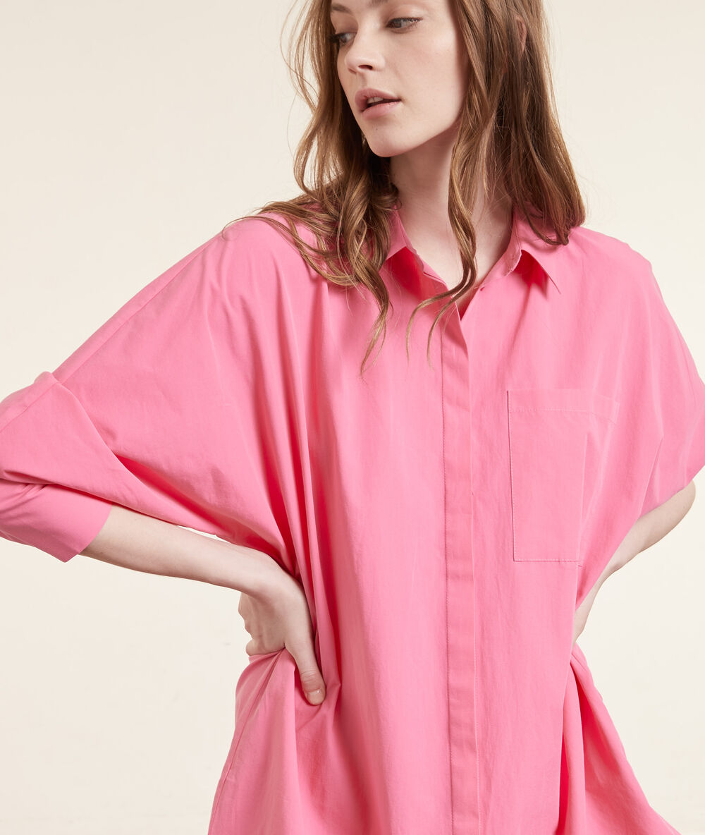 Camisón tipo camisero fucsia.