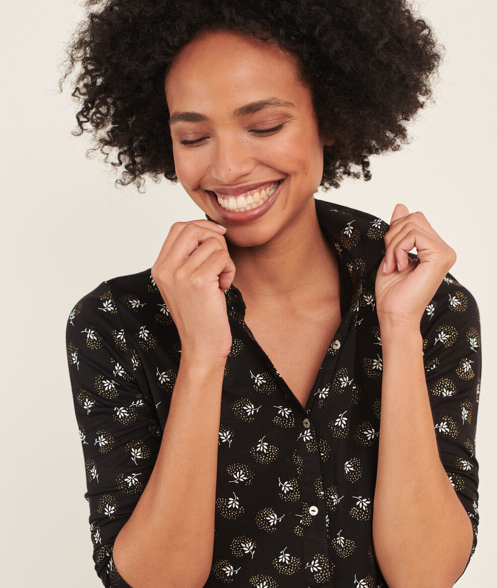 Camisa pijama estampada negro.