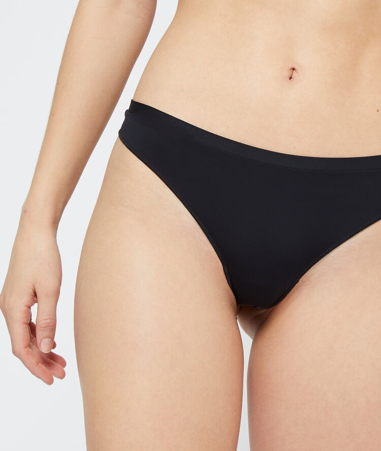 Tanga de microfibra negro.