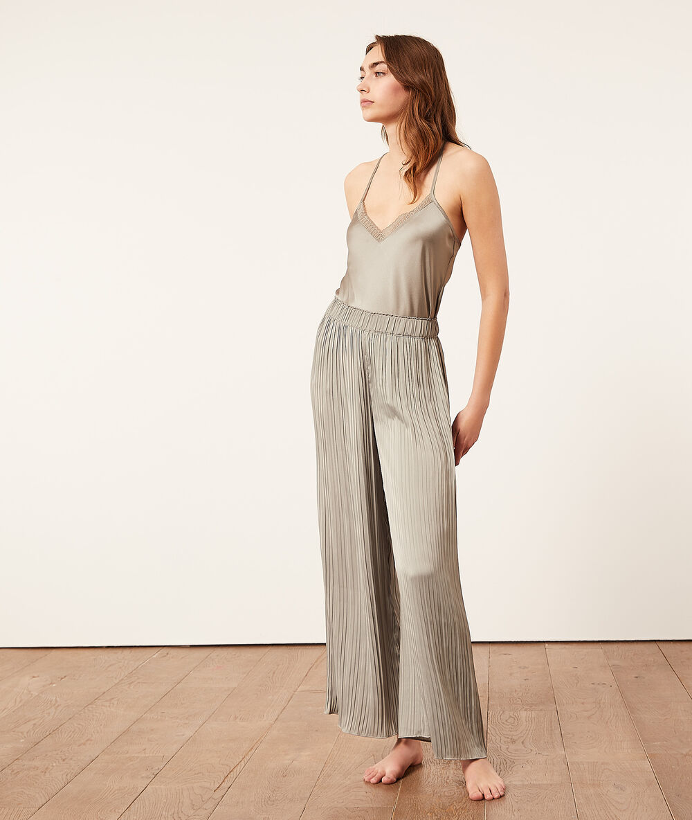 Pantalón ancho plisado arcilla.