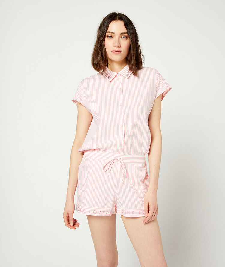 Camisa pijama estampado de rayas rosa.
