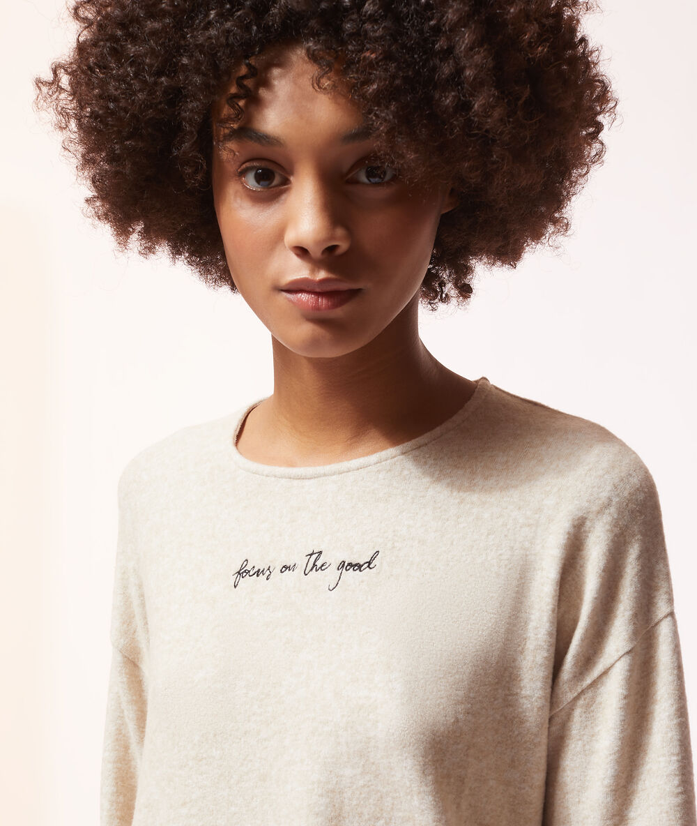 Camiseta con lazada 'focus on the good' c.beige.