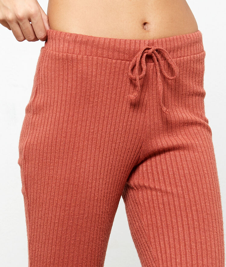 Pantalón ancho tejido canalé rojo teja.