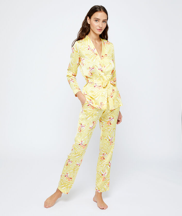 Camisa pijama de satén estampada amarillo.