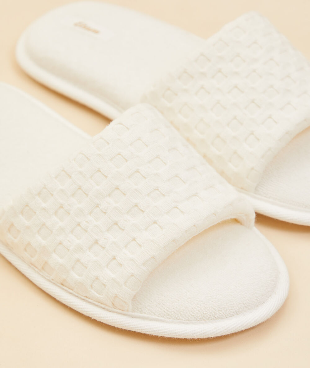 Zapatillas tipo chancla c.beige.