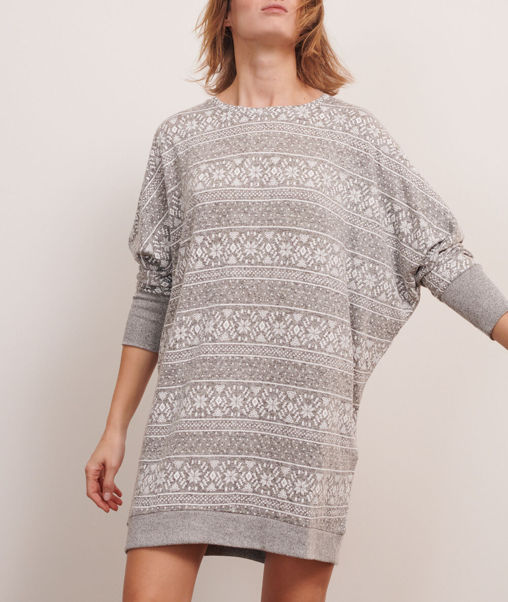 Chemise de nuit imprimée gris.