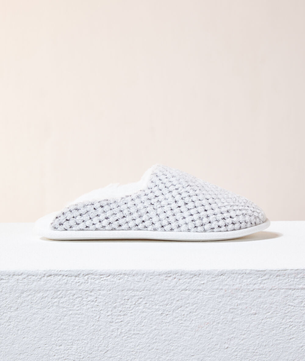 Zapatillas mullidas con forro interior c.gris claro.