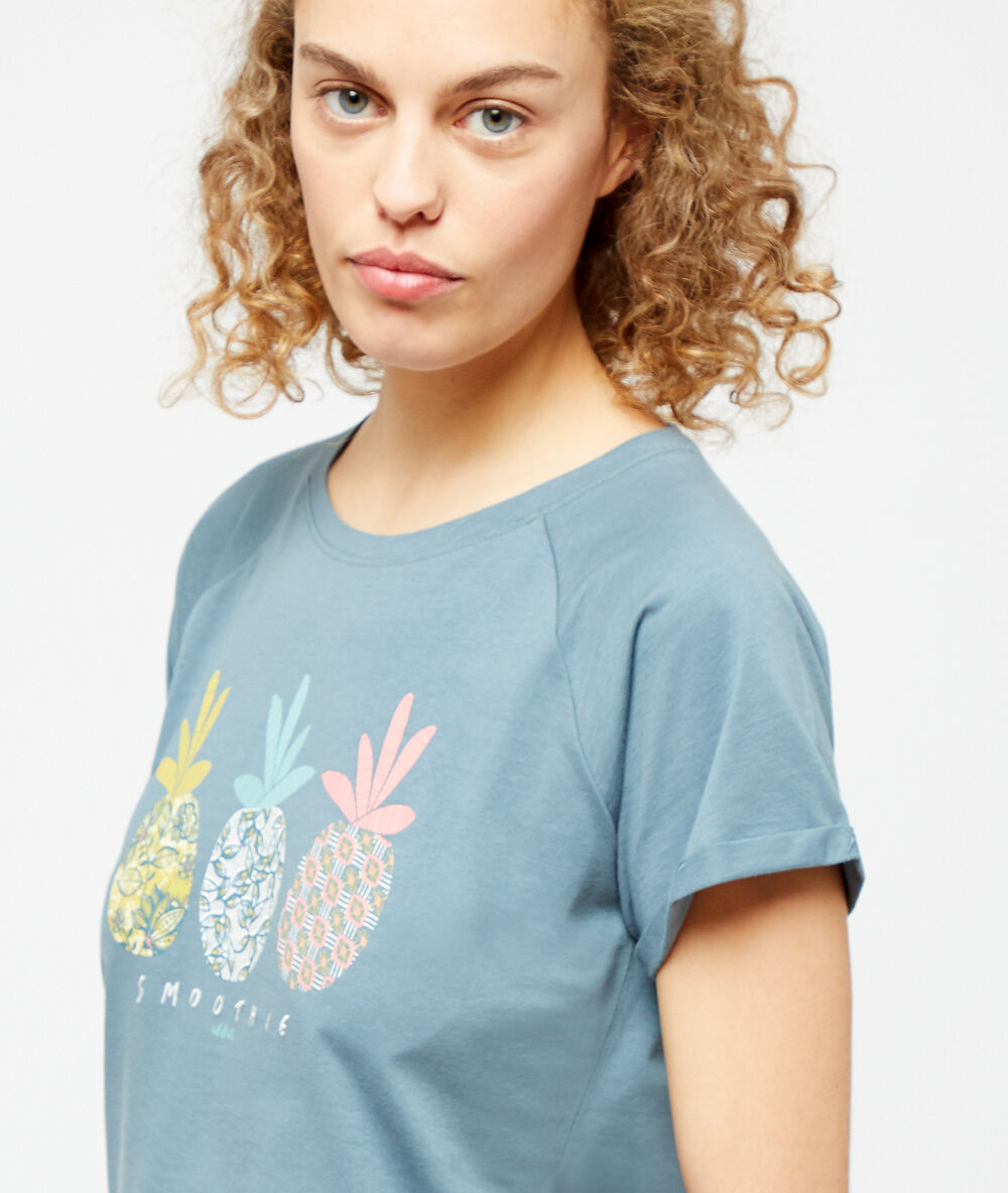 Camisón estampado piñas azul.