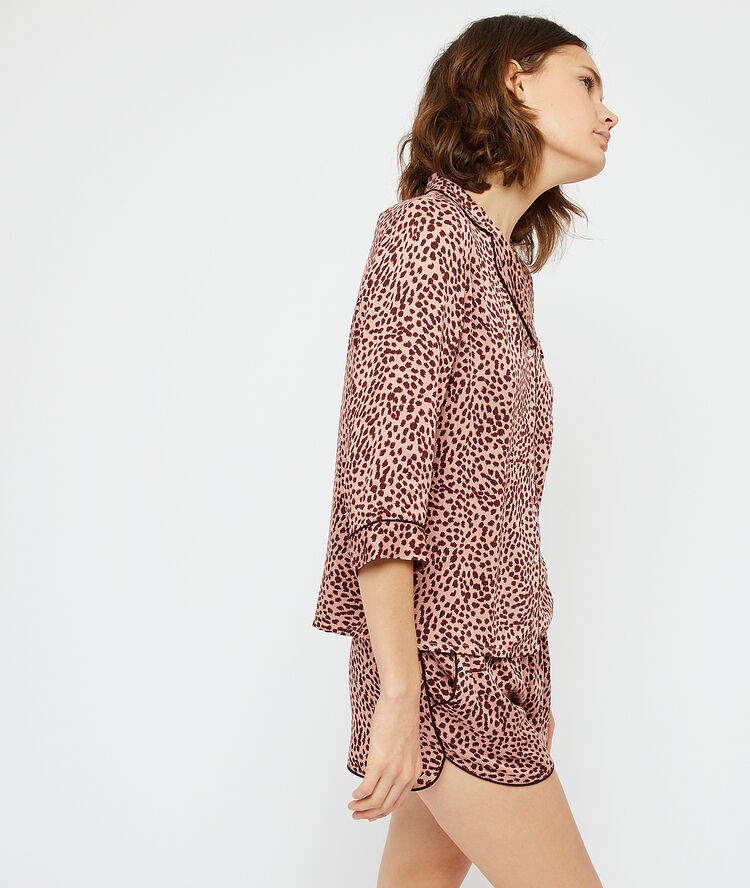 Camisa pijama estampado leopardo rosa.