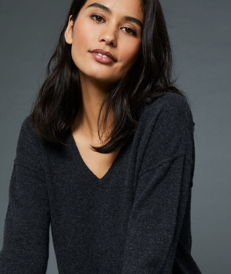 Jersey escote en v cachemir c.gris.