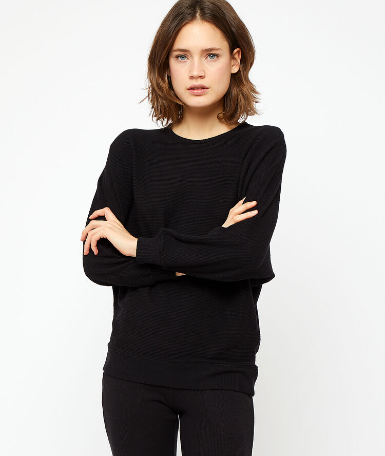 Camiseta holgada tejido canalé negro.