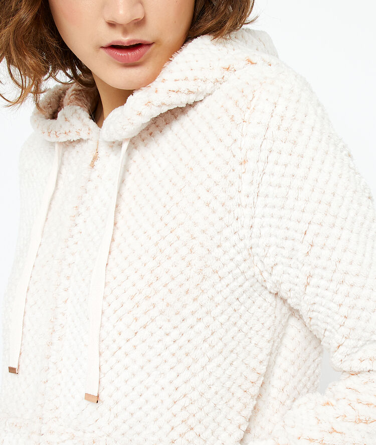 Chaqueta con cremallera forro rosa.
