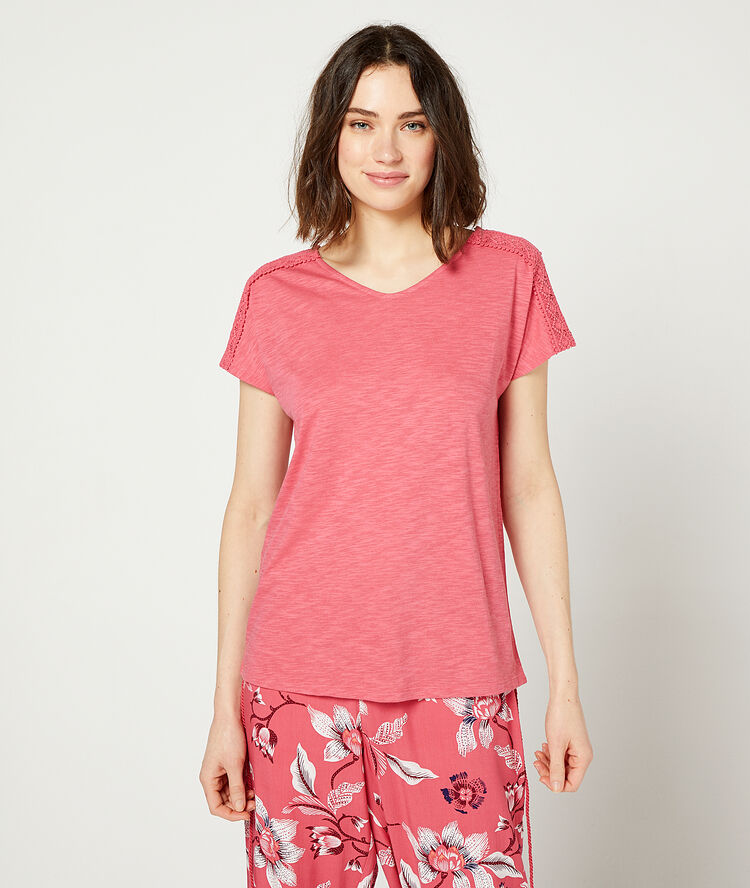 Camiseta motivos de encaje coral.