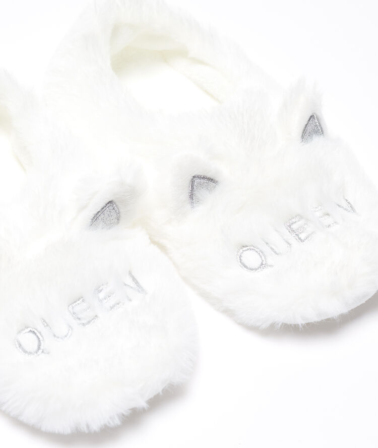 Zapatillas con pelo orejas de gato crudo.