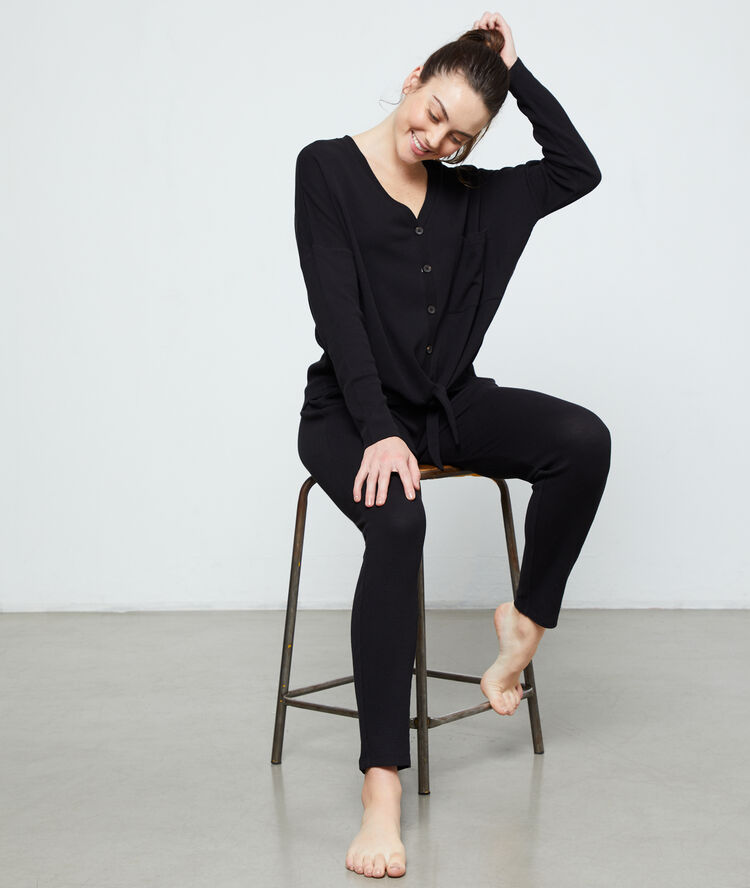 `pantalón de algodón negro.