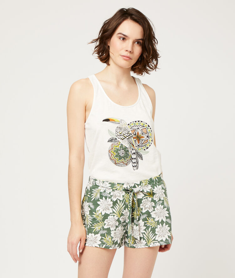 Pantalón corto estampado floral crudo.