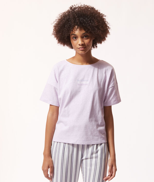 Camiseta 'be different' Camiseta 'be different';${refinementColor}