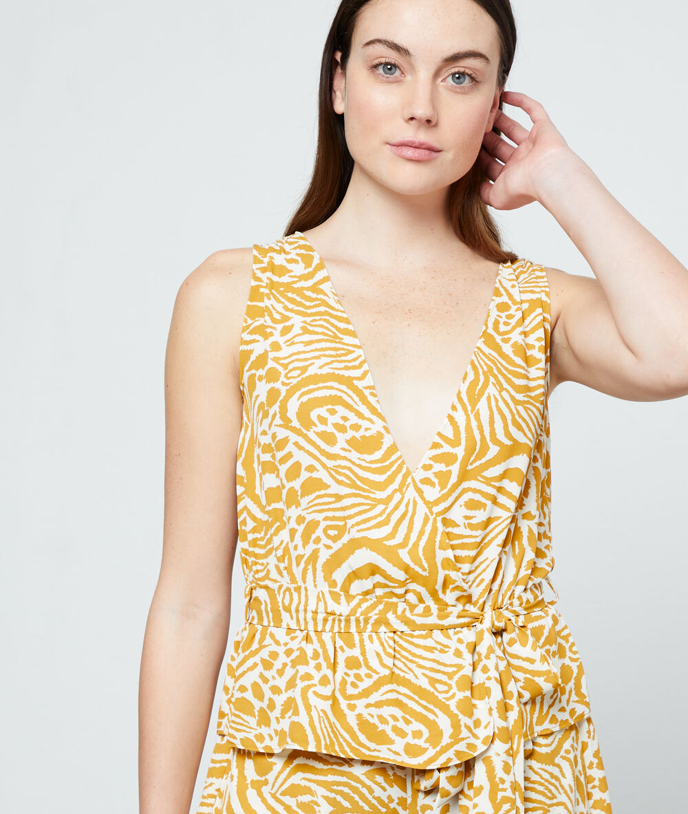 Top anudado estampado crudo.