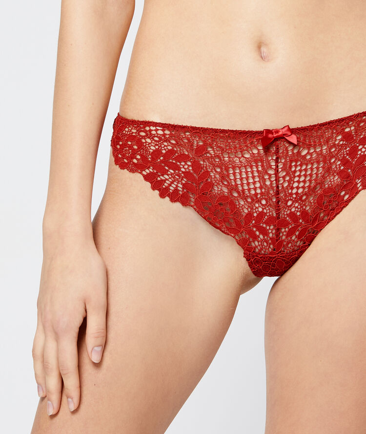 Tanga de encaje rojo teja.