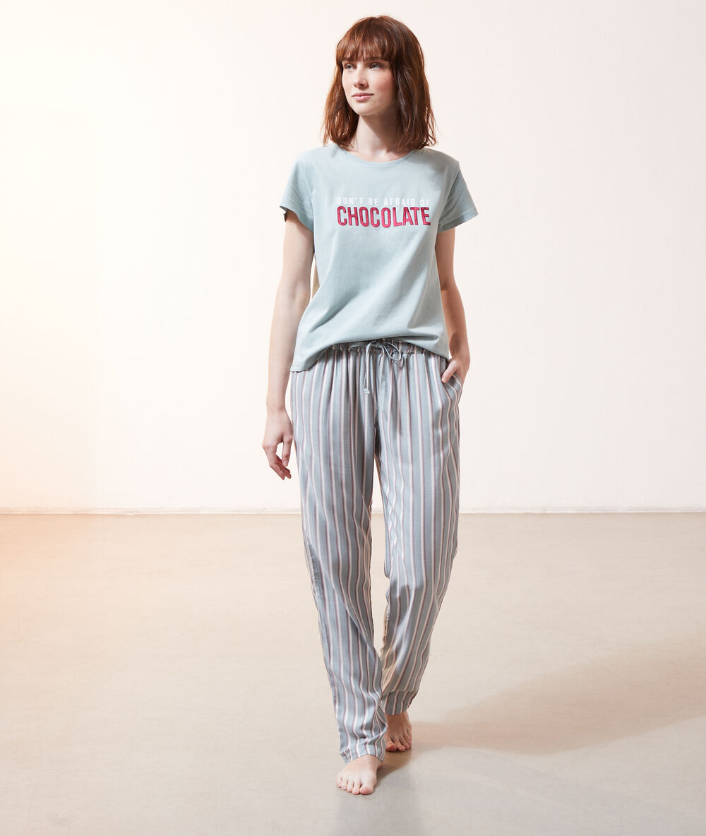 Camiseta 'chocolate' verde.
