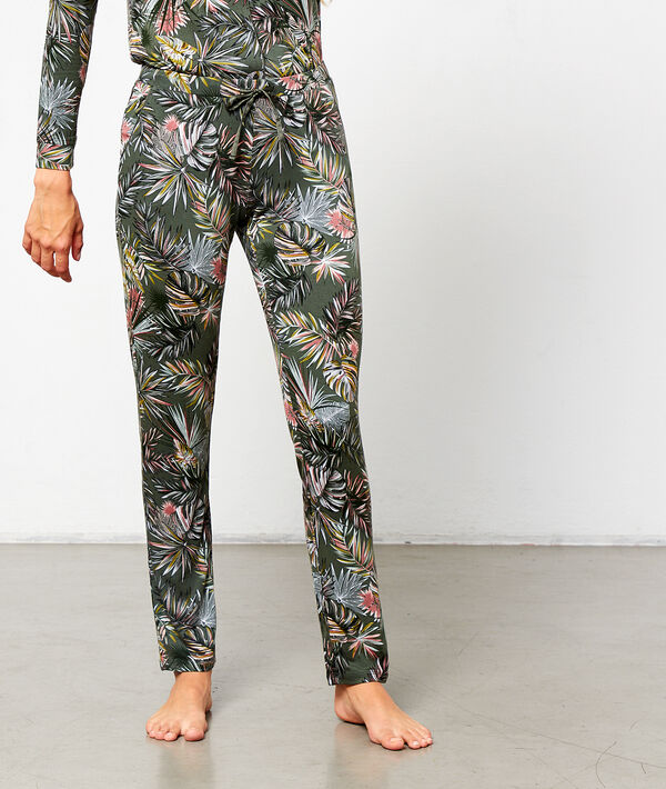 Pantalón viscosa estampado jungla Pantalón viscosa estampado jungla