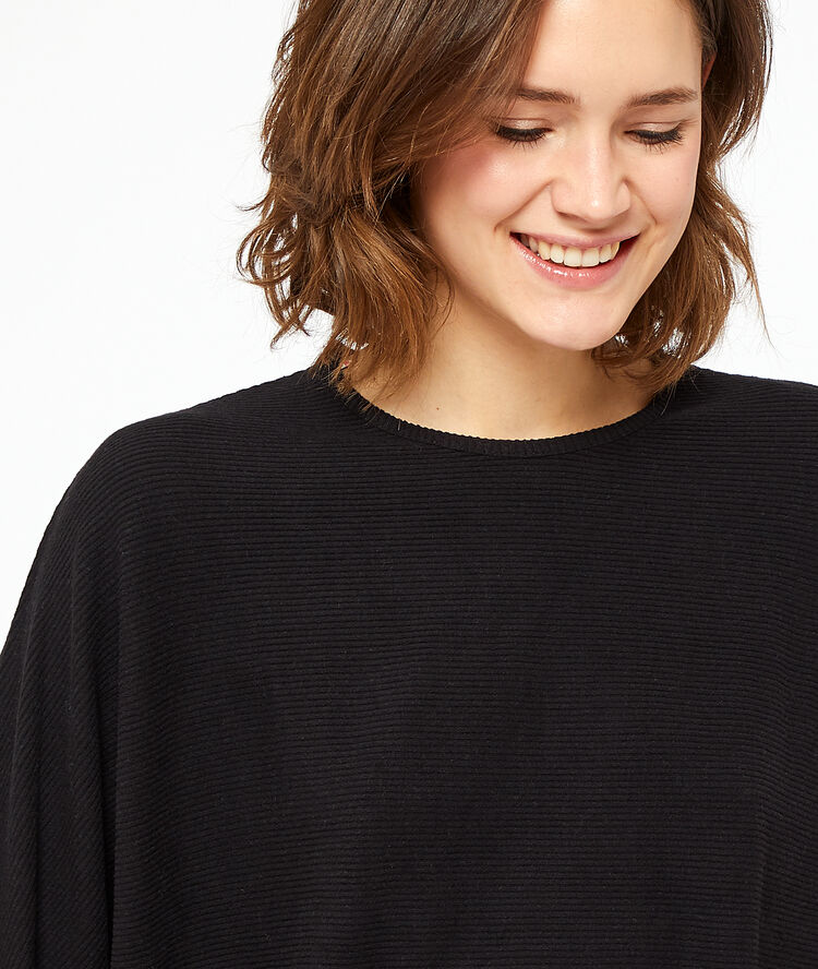 Camiseta holgada tejido canalé negro.