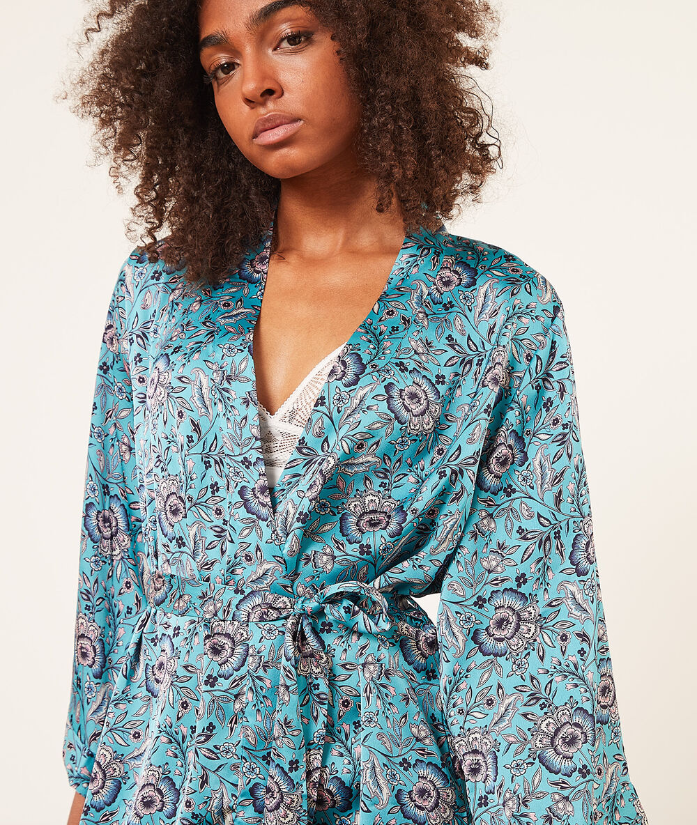 Bata tipo kimono estampada azul laguna.