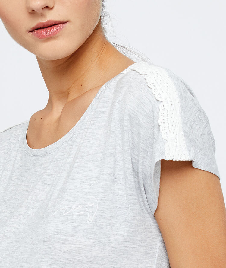 Camiseta de viscosa y encaje c.gris claro.