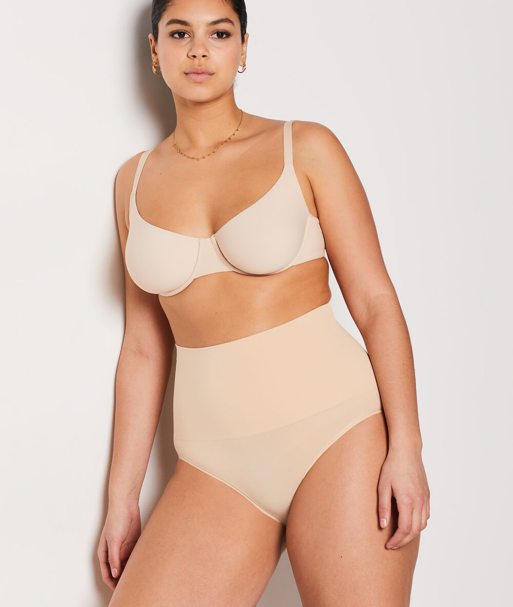Braguita talle alto. sujeción media c.beige.