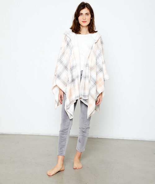 Poncho estampado de cuadros crudo.