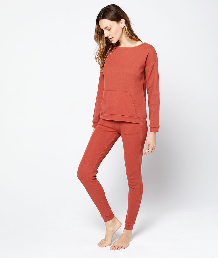 Sudadera poncho rojo.