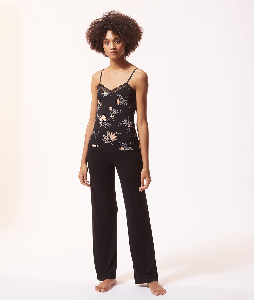Top escotado estampado floral negro.