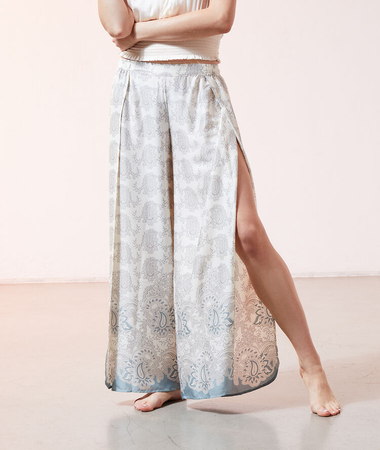 Pantalón estampado crudo.