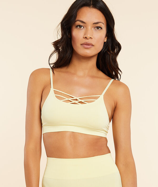 Top de yoga, sujeción media Top de yoga, sujeción media;${refinementColor}