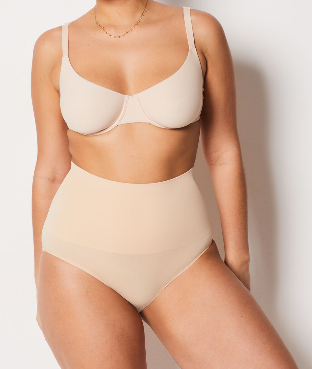 Braguita talle alto. sujeción media c.beige.