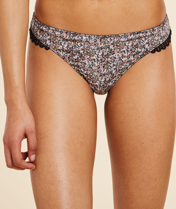 Tanga estampado, motivos de encaje Tanga estampado, motivos de encaje;${refinementColor}