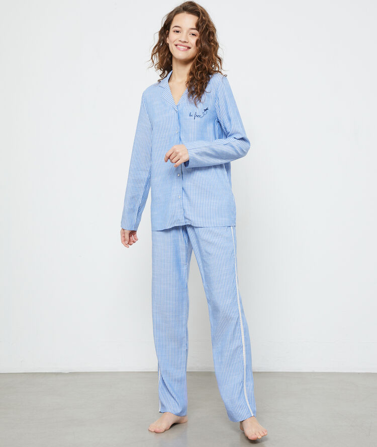 Pantalón estampado de rayas azul.