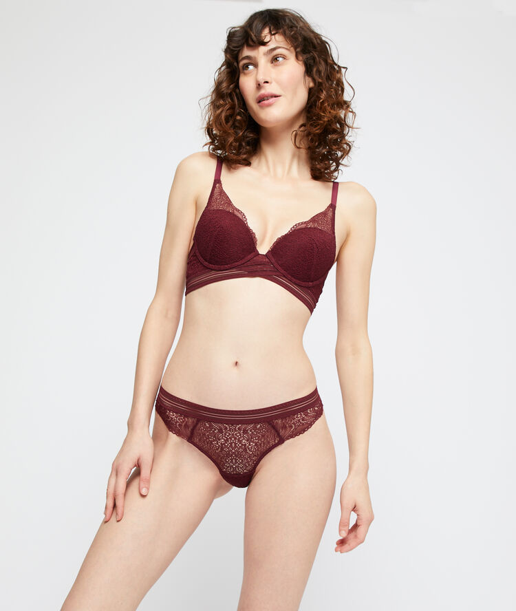 Tanga de encaje ciruela.