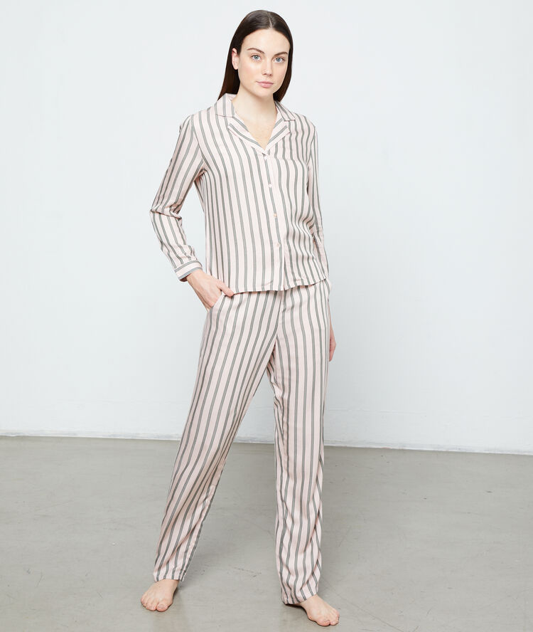 Pantalón de satén estampado de rayas rosa.