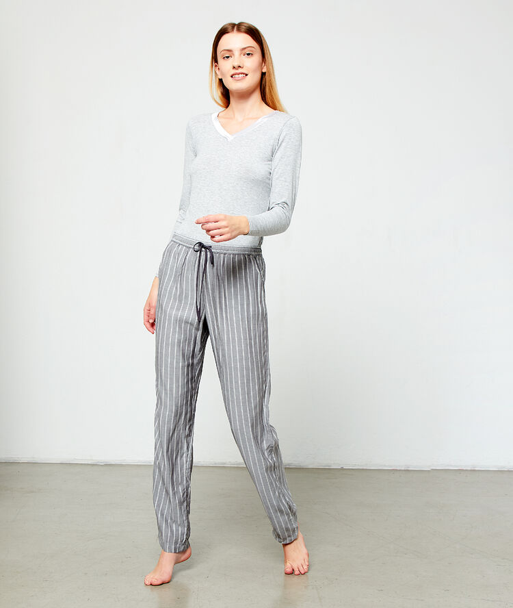Pantalón estampado de rayas c.gris.