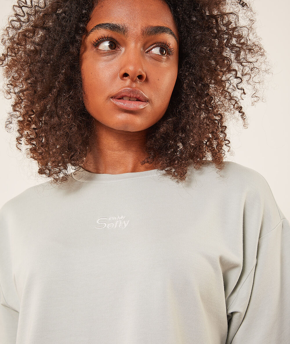 Camiseta manga corta celadón.