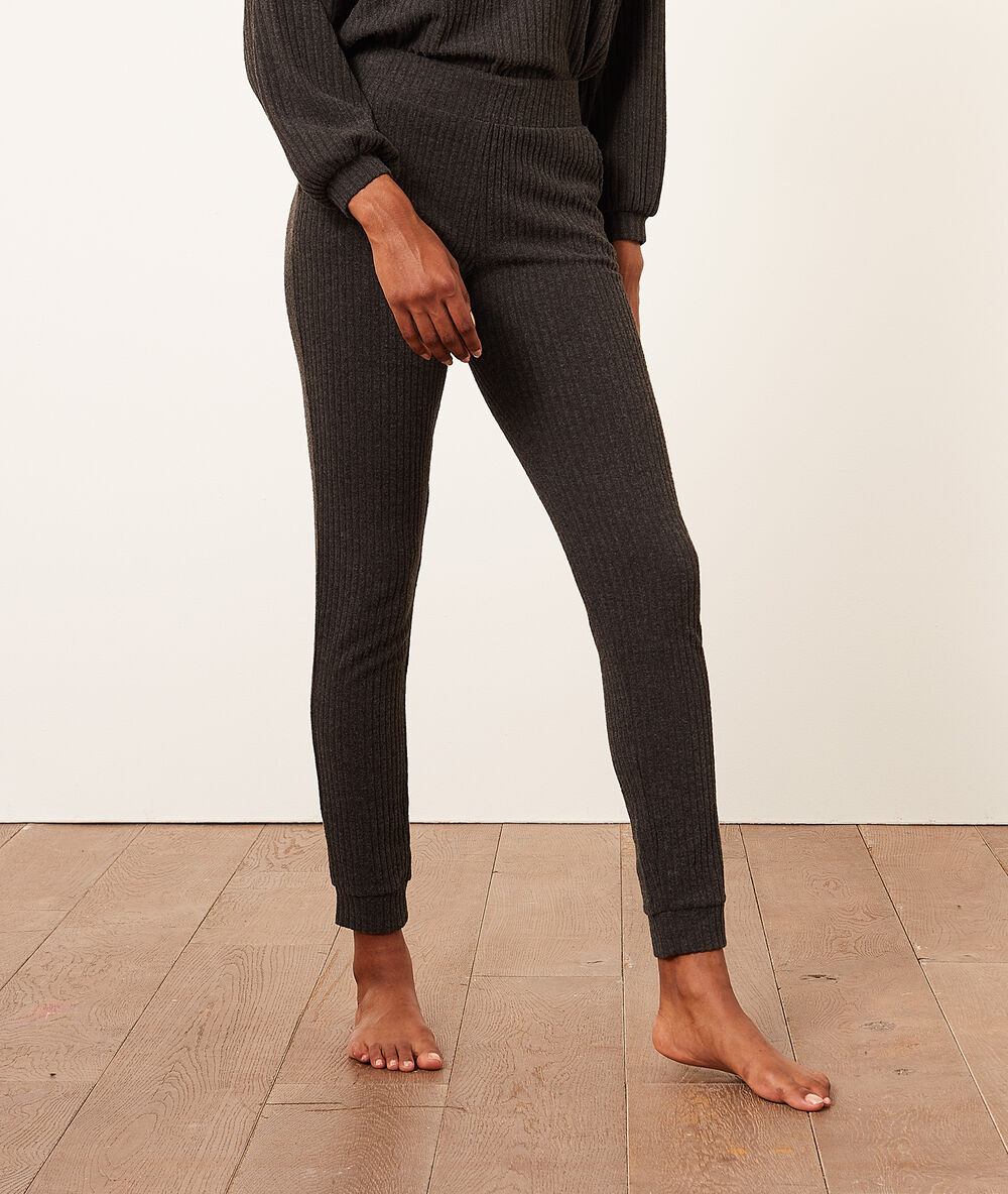 Pantalón jogger, tejido canalé antracita.