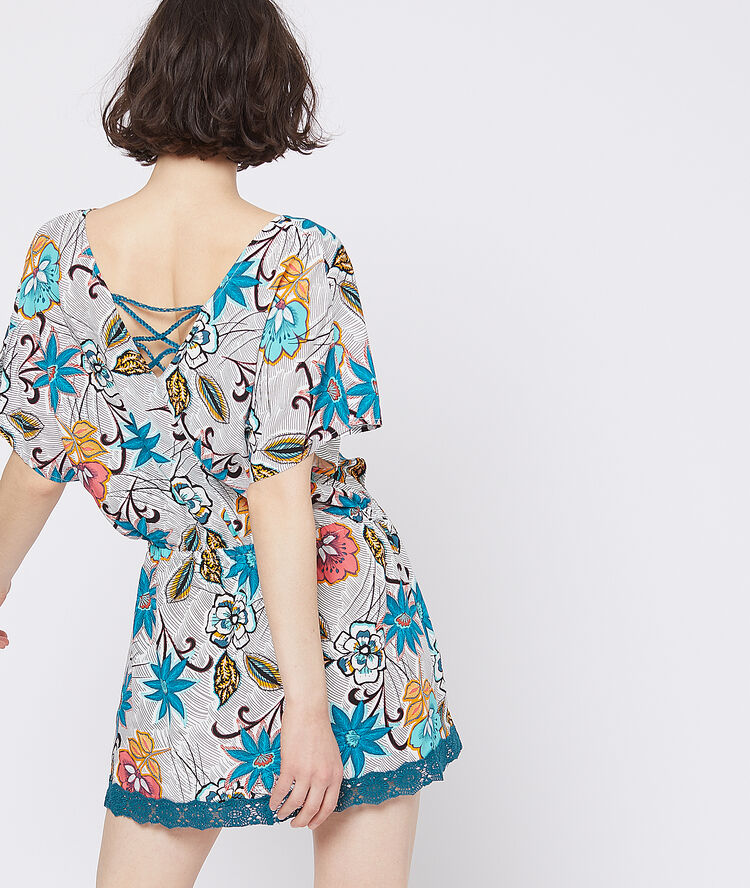 Camisón con estampado floral multicolor.